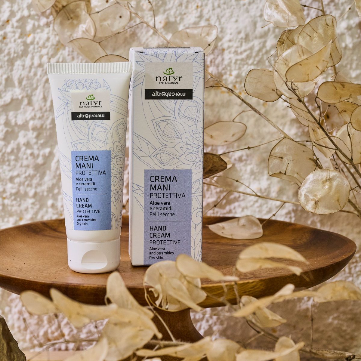 Crema mani protettiva con aloe vera e ceramidi -Linea Altromercato-Natyr - immagine 2