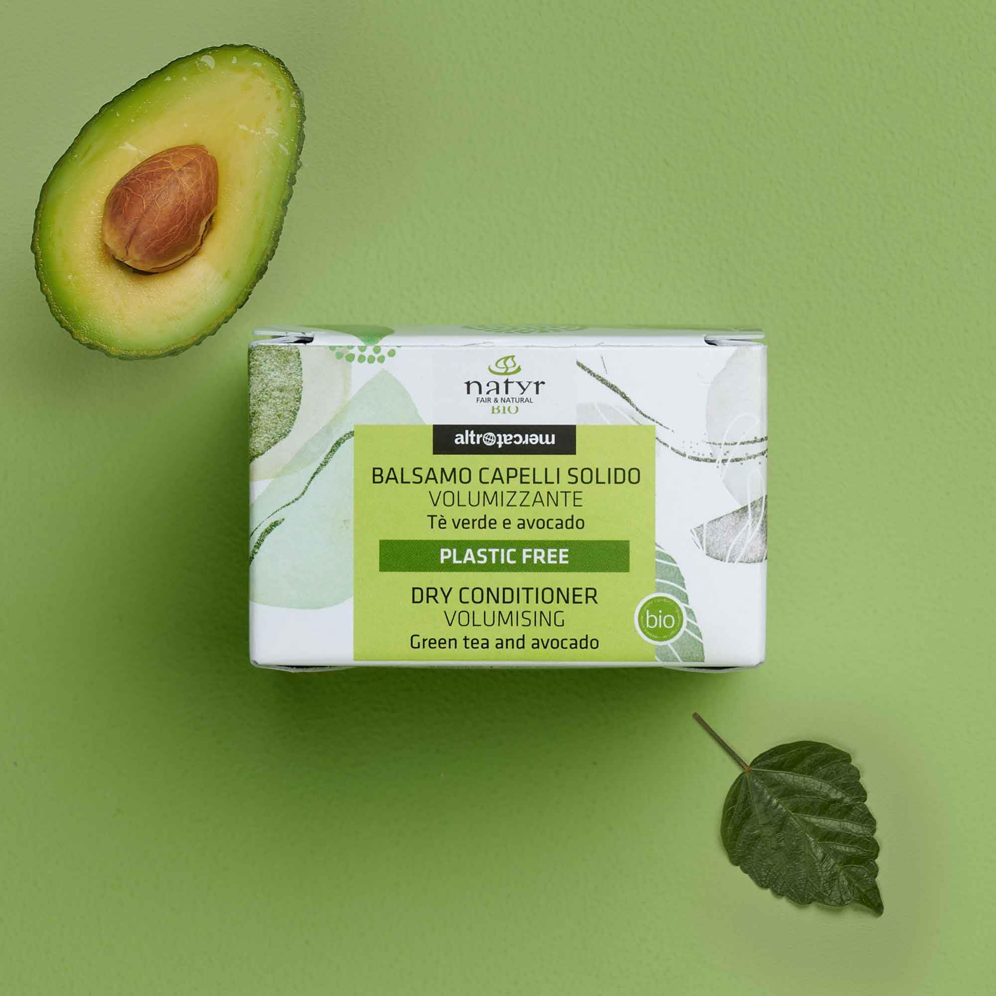 Balsamo capelli solido volumizzante al tè verde e avocado - Linea Natyr - Altromercato - immagine 2